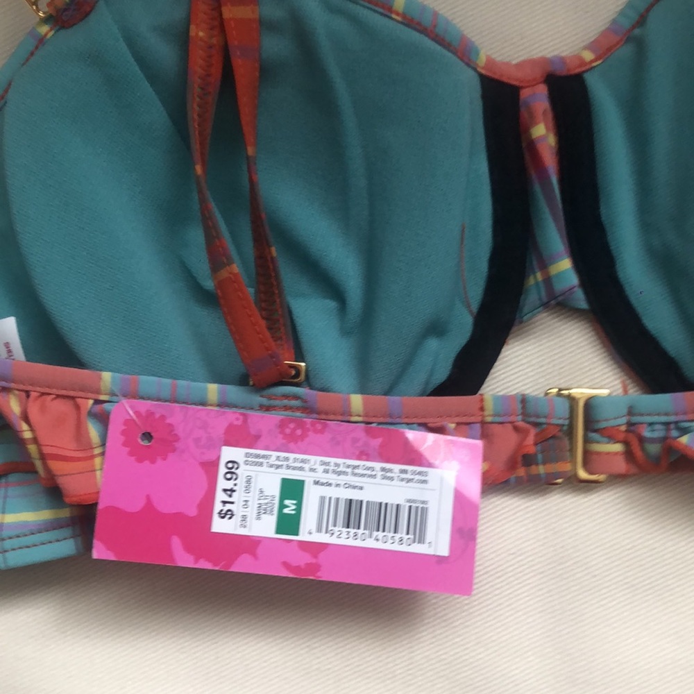 Bathing suit top with tags ! - Picture 3 of 3